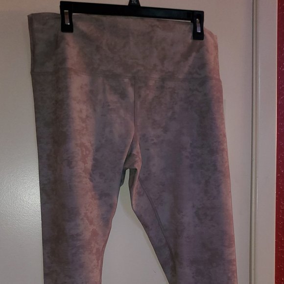 LEGGING - Picture 1 of 3